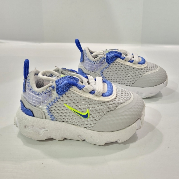 Nike Other - NIKE BABY INFANT REACT LIVE WHITE  RUNNING SHOES SIZE 3C CW1620-004 NWOT